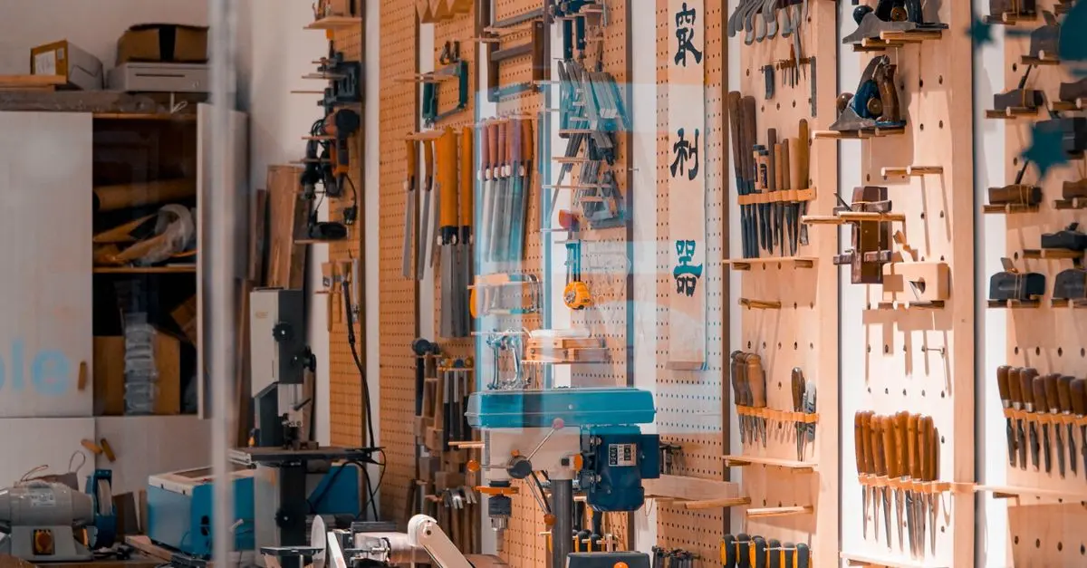 10 Astuces DIY pour Optimiser Votre Espace de Rangement