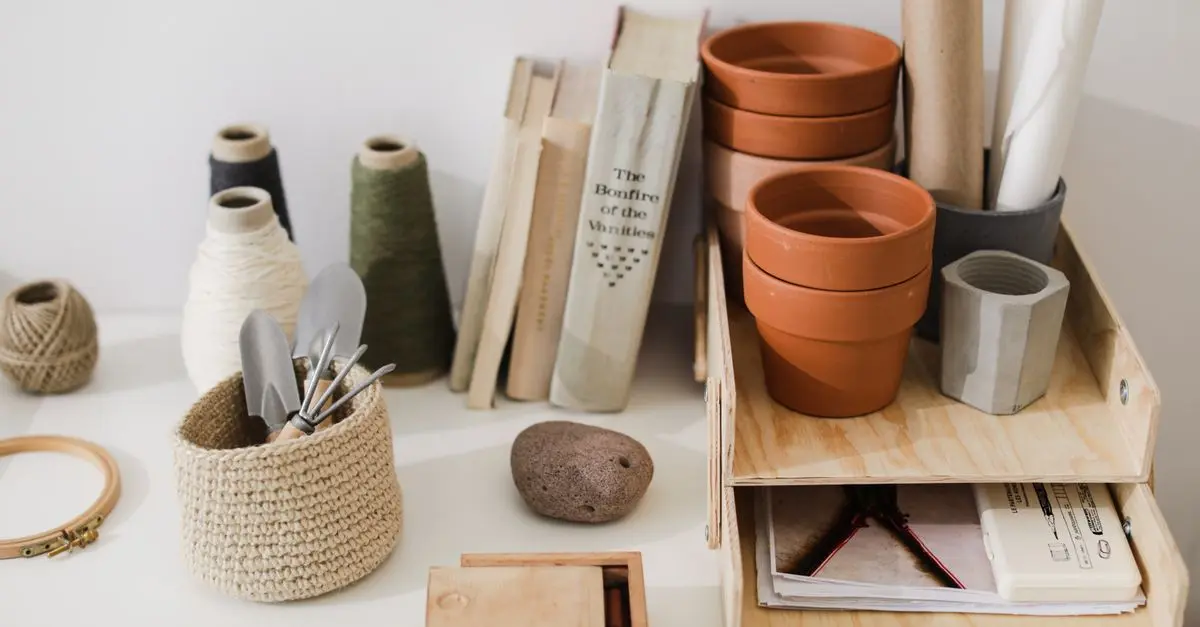 10 idées DIY simples pour organiser votre espace de travail