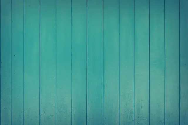 10 Astuces DIY pour Aménager un Jardin Vertical Économique