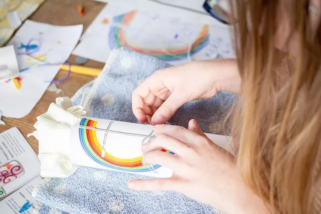 Comment Créer des Décorations Murales DIY Uniques en Quelques Étapes