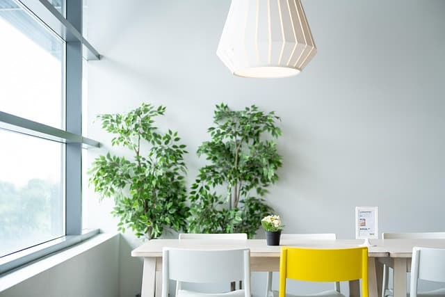 5 Easy DIY Projects to Brighten Your Home Decor